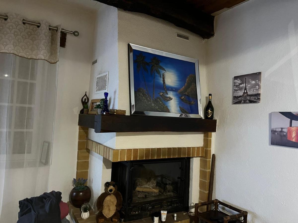Calme Et Tranquillite Βίλα Pern Εξωτερικό φωτογραφία